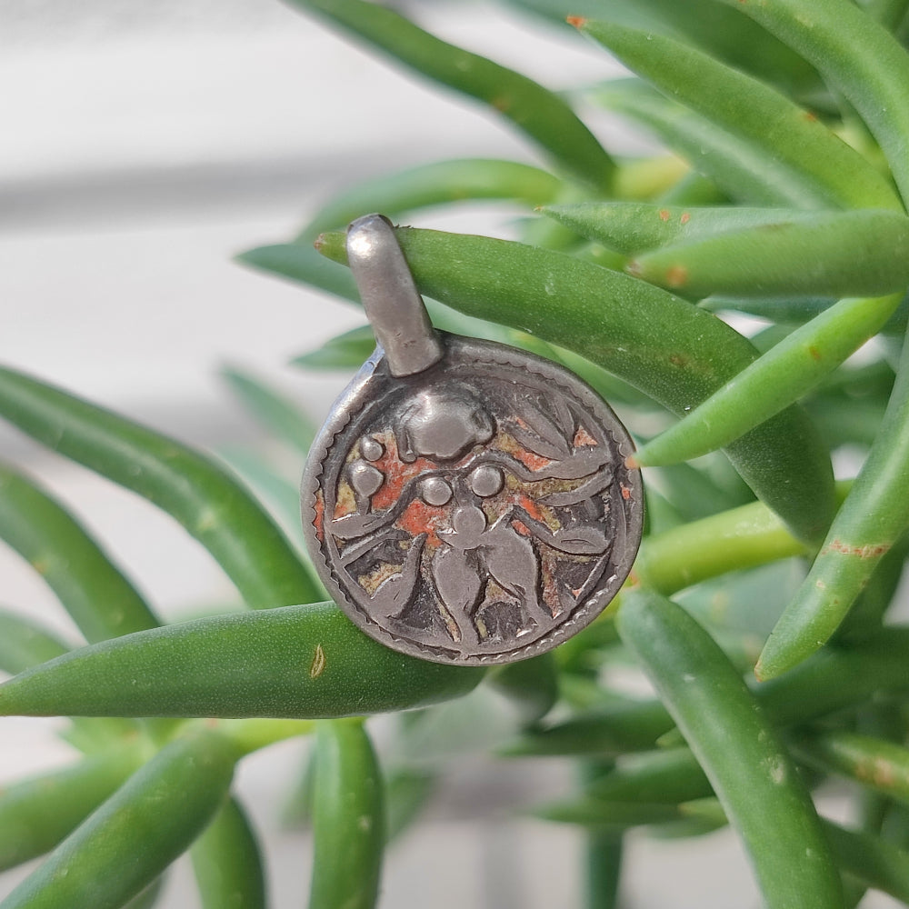 Ciondolo in argento antico con divinità Shiva - KHAINGARH