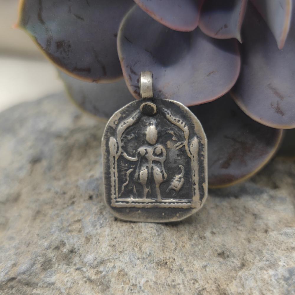 Ciondolo in argento antico Kali - CHANDRAKANT