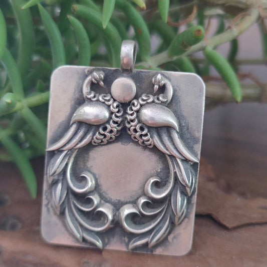 Ciondolo in argento antico con pavoni - ODAGI