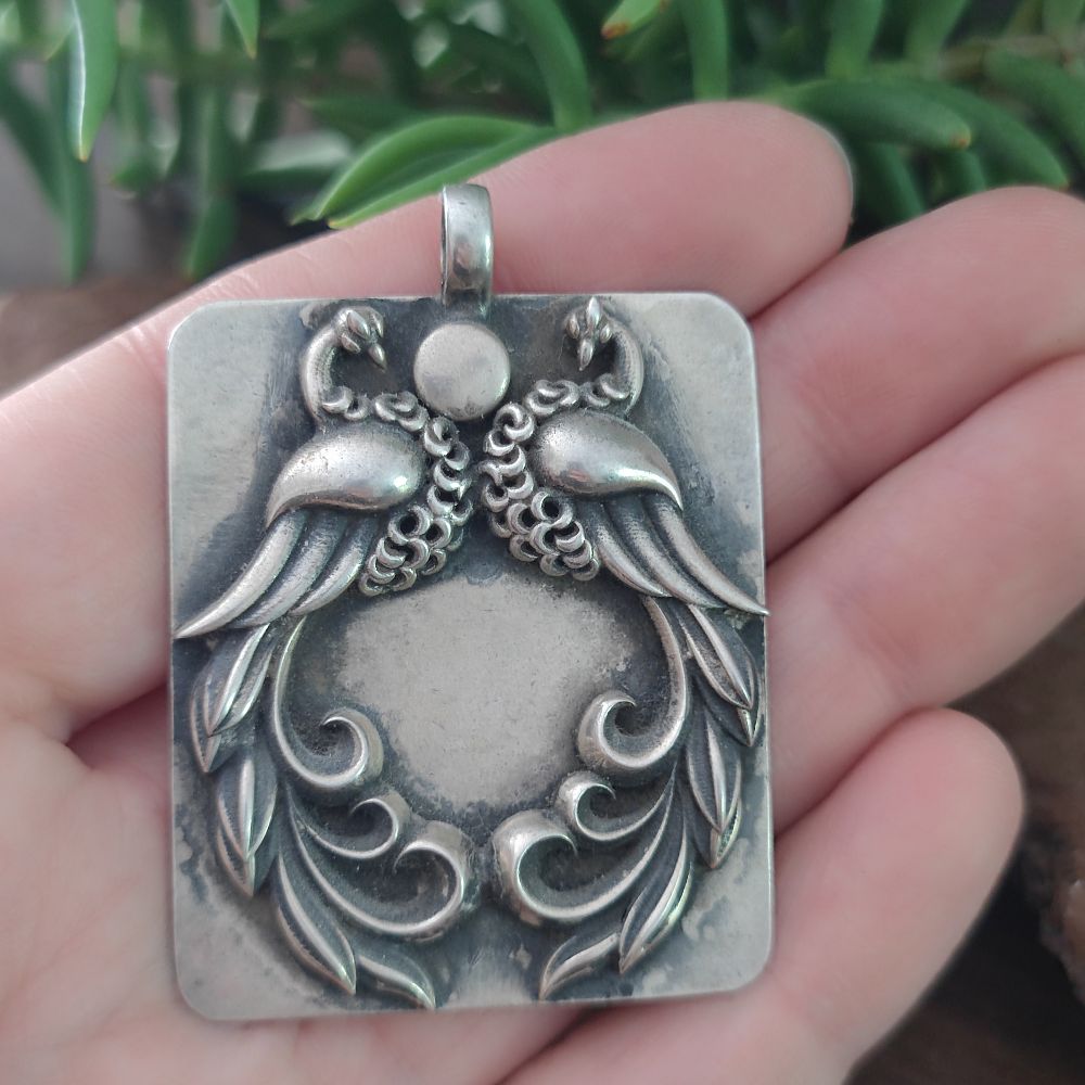 Ciondolo in argento antico con pavoni - ODAGI