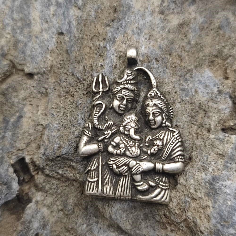Ciondolo in argento antico Ganesh Shiva Parvati - ANUP