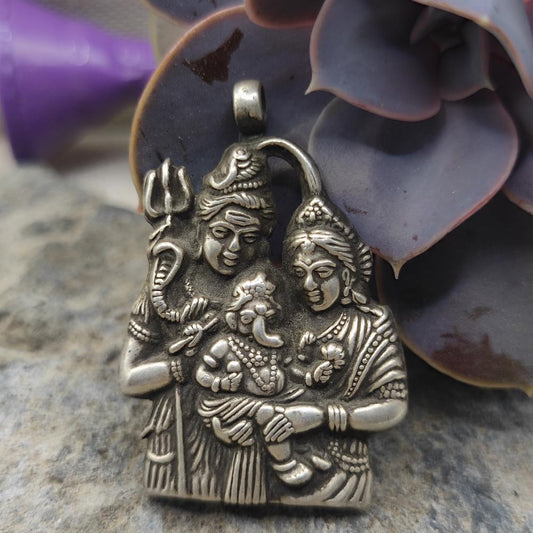 Ciondolo in argento antico Ganesh Shiva Parvati - ANUP