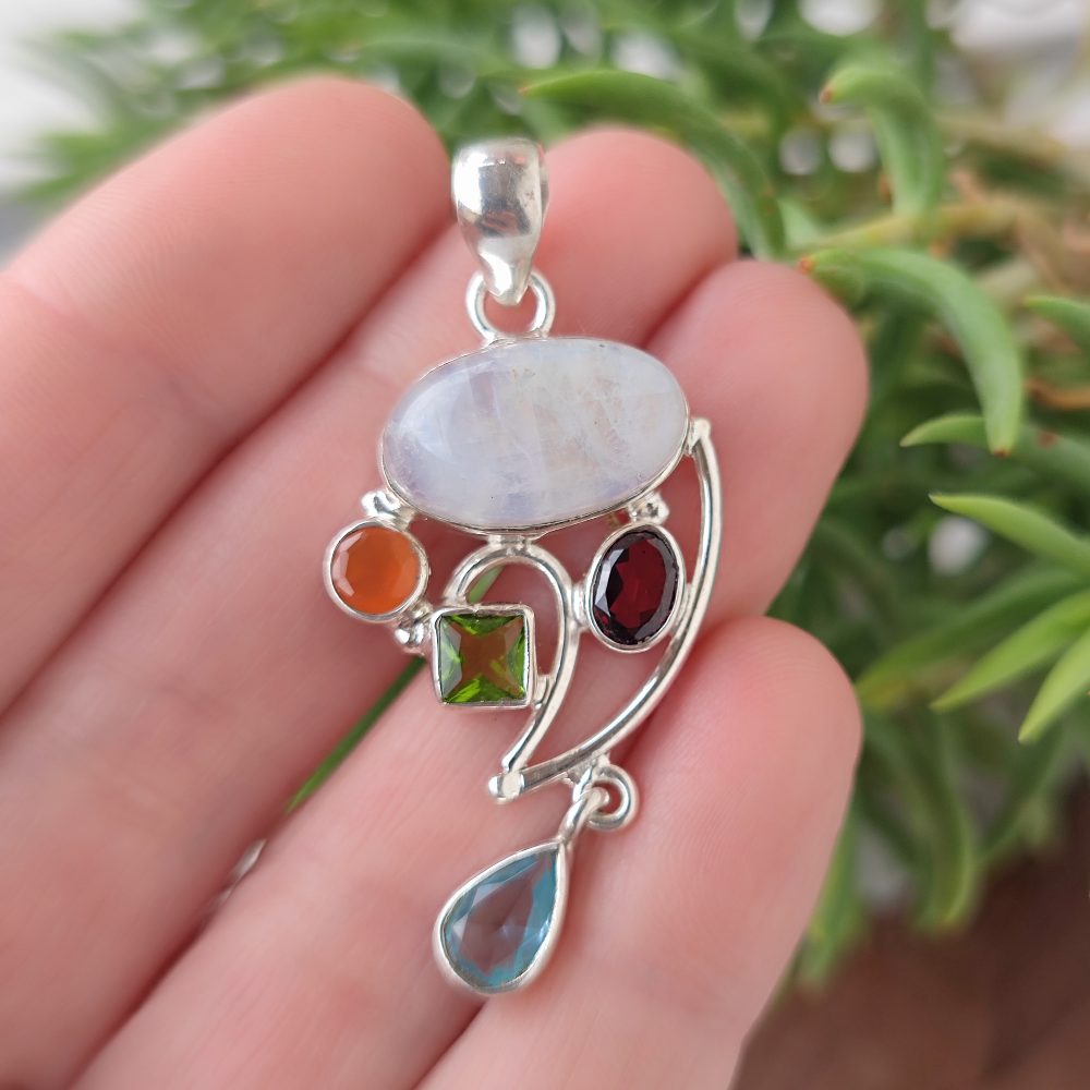 Ciondolo etnico in argento 925 con pietra - TUDIGAIA