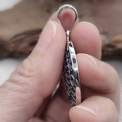 Ciondolo Vegvísir in argento 925 - DAVARAM