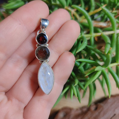 Ciondolo etnico in argento 925 con pietra - AMAWAN