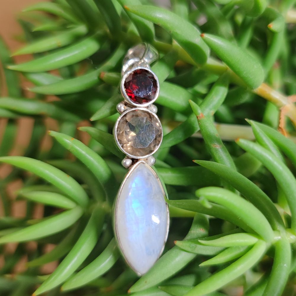 Ciondolo etnico in argento 925 con pietra - AMAWAN