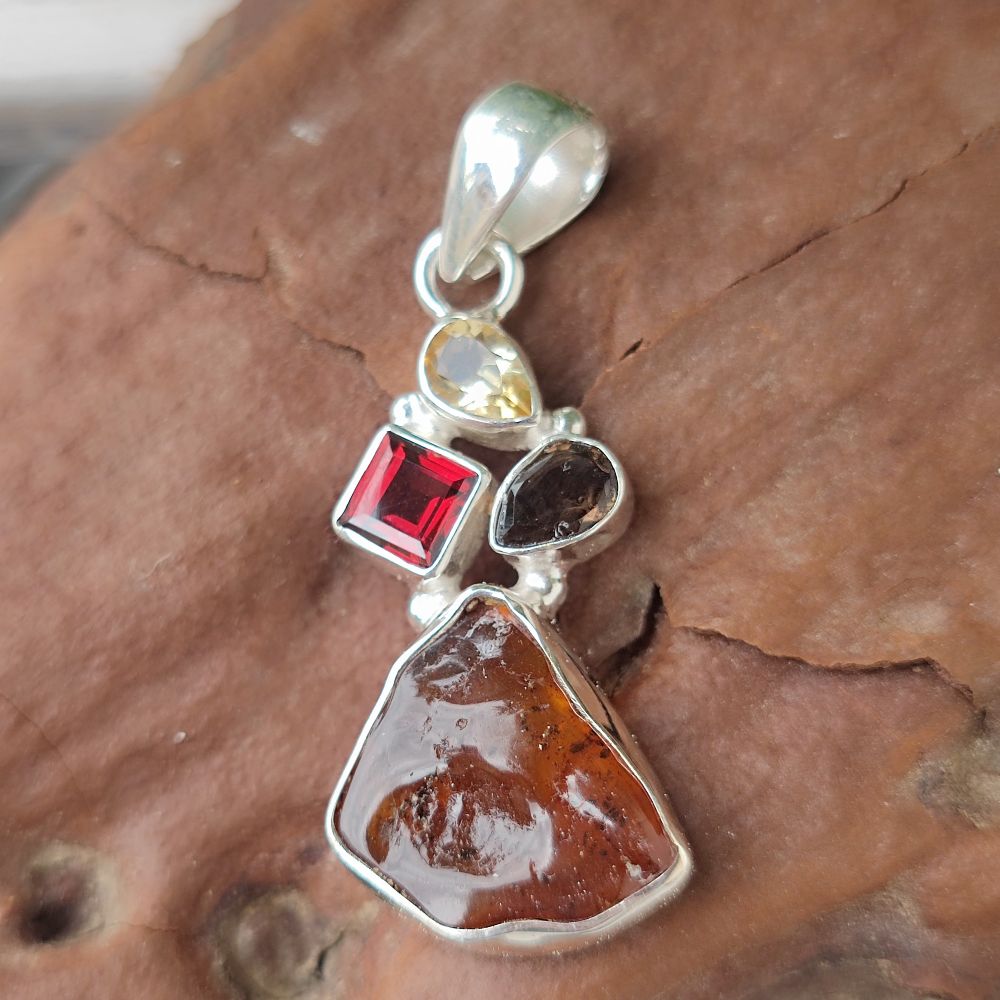 Ciondolo etnico in argento 925 con pietra - ANKRO