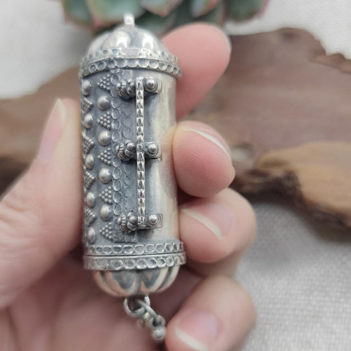 Ciondolo etnico porta preghiere argento 925 - PUTTUR