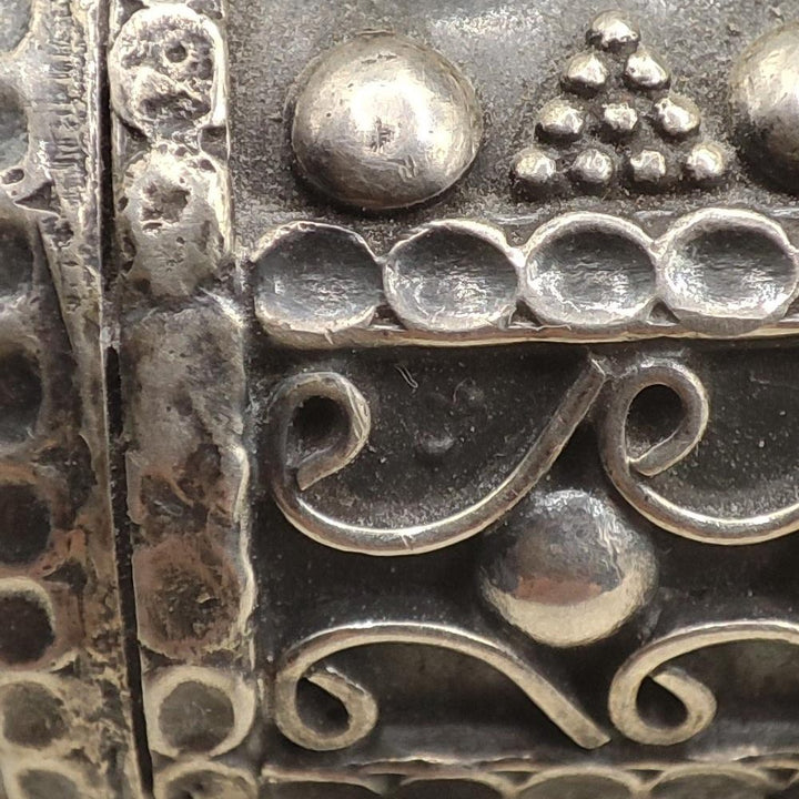 Ciondolo etnico porta preghiere argento 925 - PUTTUR