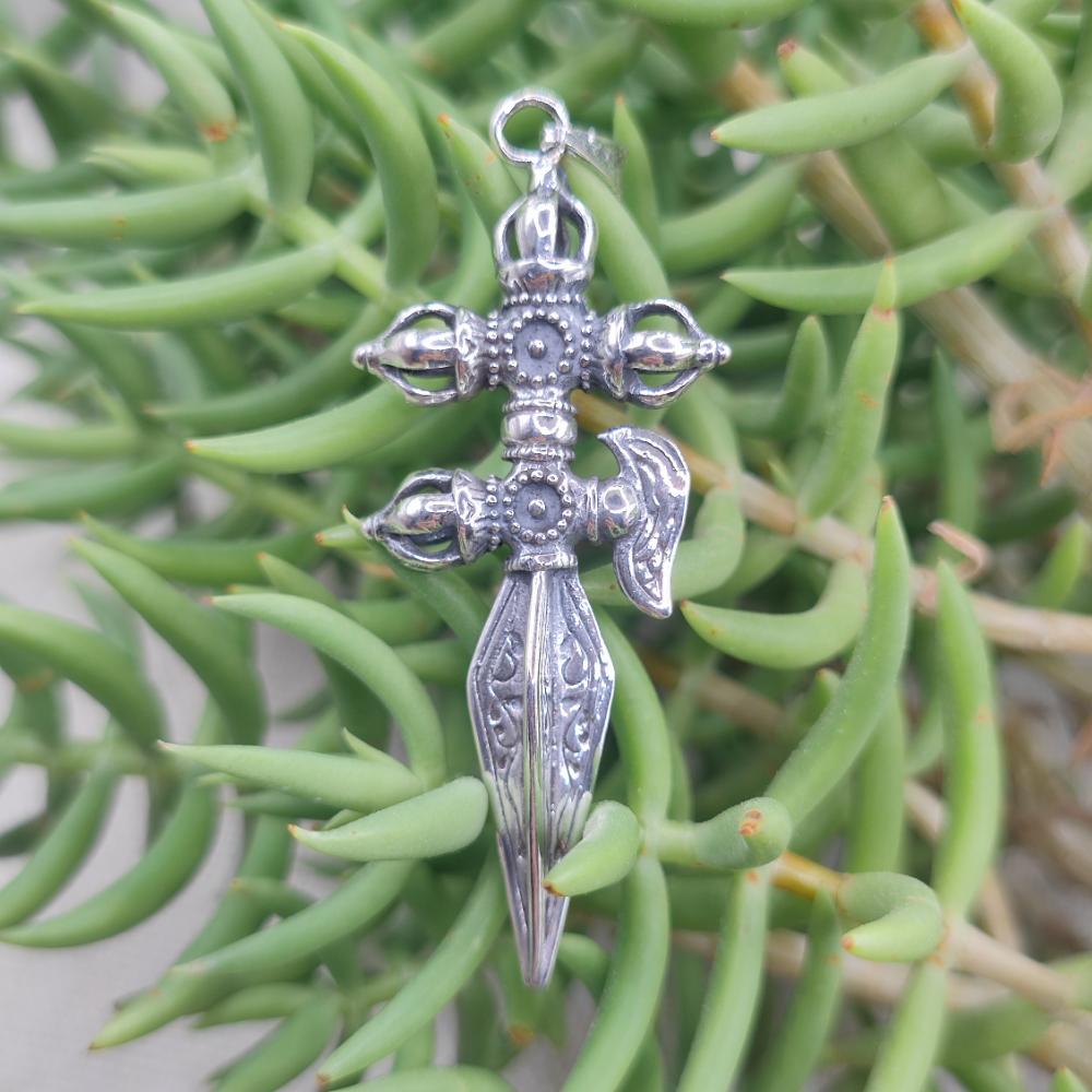 Ciondolo con Phurba in argento 925 - SONHYAK