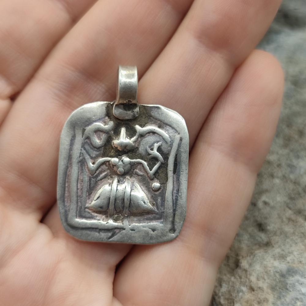 Ciondolo etnico in argento antico Durga - TARANGA