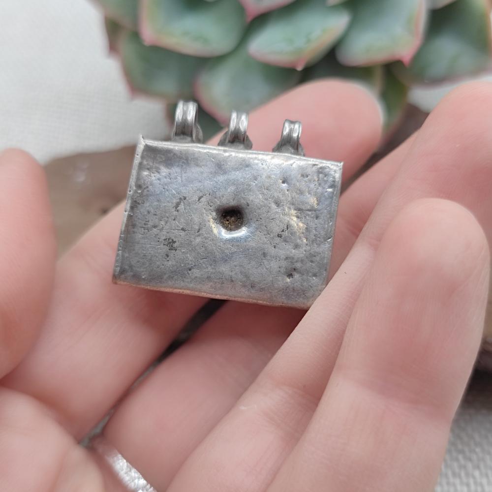 Ciondolo etnico in argento antico con PORTA PREGHIERE - NIZA