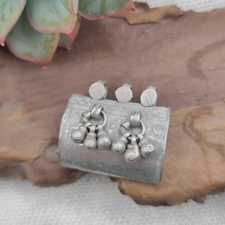 Ciondolo etnico in argento antico con PORTA PREGHIERE - NIZA