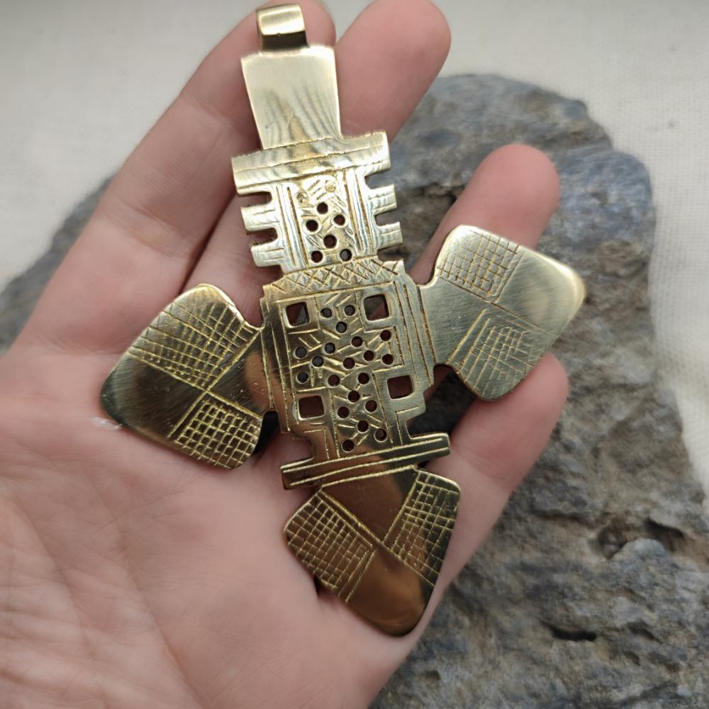 Ciondolo etnico tribale in ottone - SAFYIA