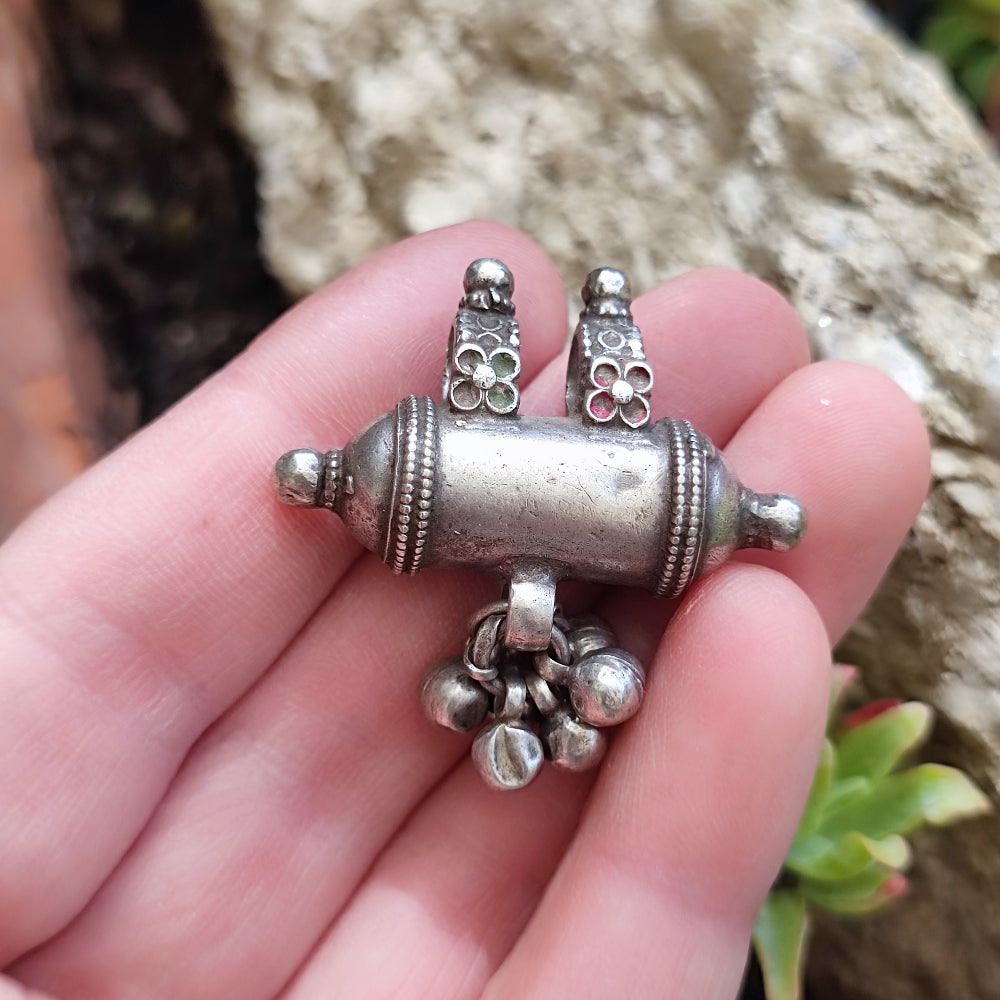 Ciondolo in argento antico con PORTA PREGHIERE - TAWIZ