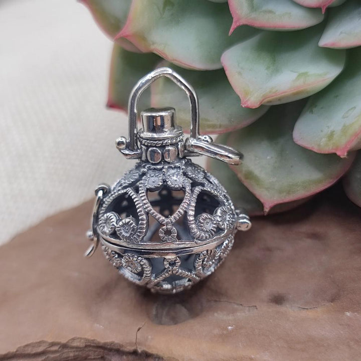 Ciondolo etnico sfera apribile argento 925 - PITHAPURAM