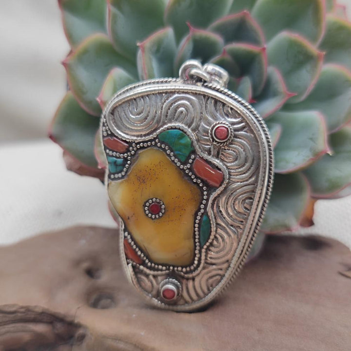 Ciondolo etnico tibetano in argento 925 ambra - YADAGI