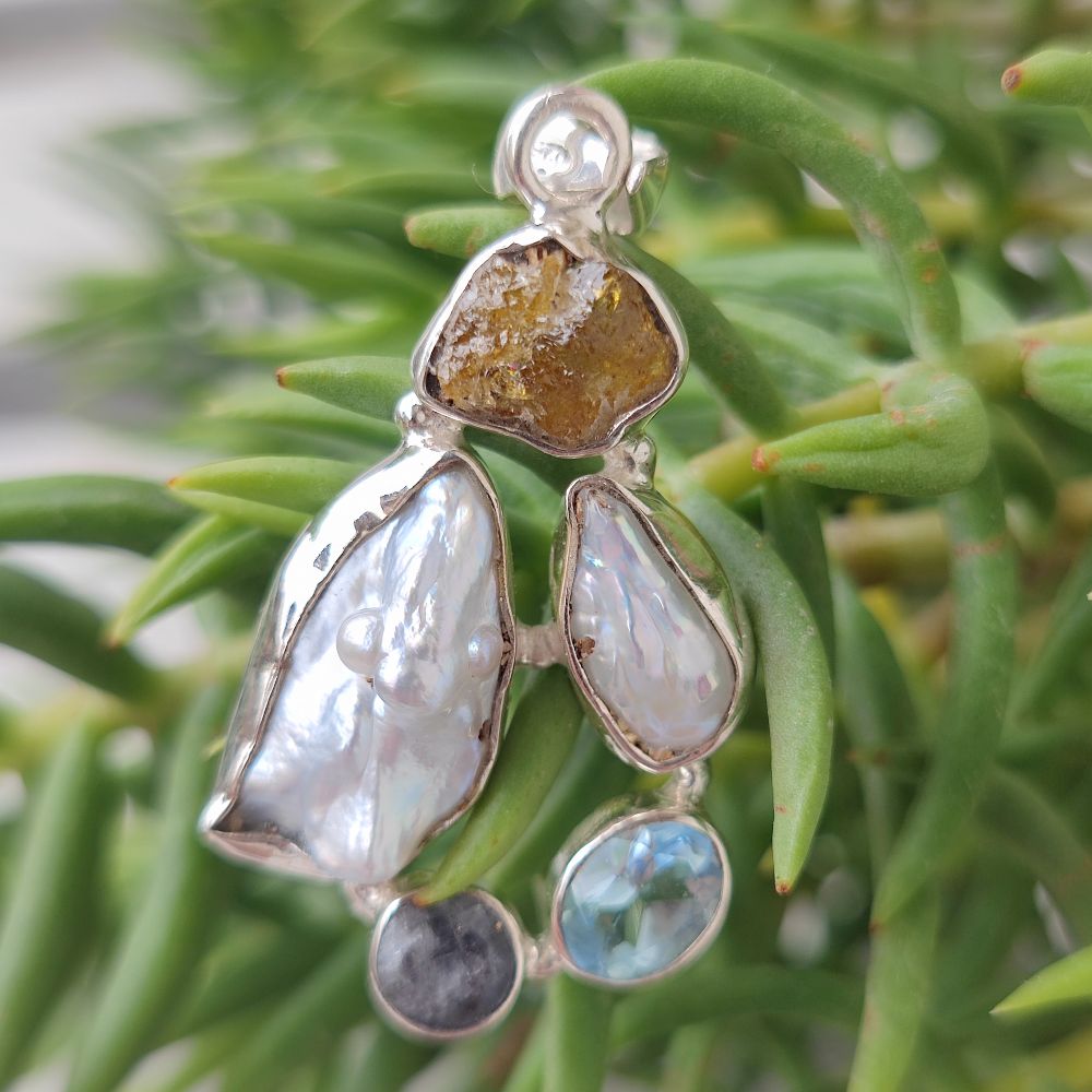 Ciondolo etnico in argento 925 con pietra - SUISA