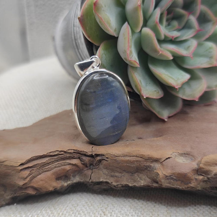 Ciondolo ovale in argento 925 labradorite - SATTENA