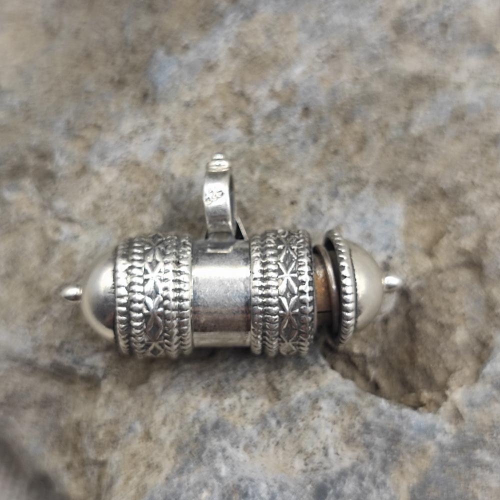 Ciondolo portapreghiere apribile in argento 925 - MALHARA