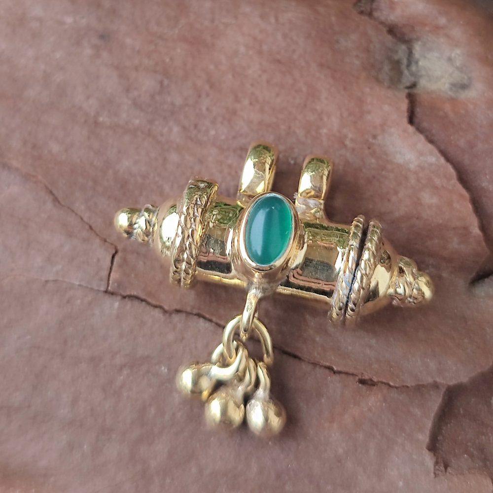 Ciondolo porta preghiere in ottone dorato - DIBBA