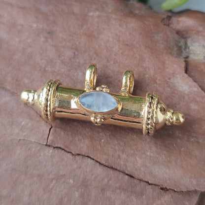 Ciondolo porta preghiere in ottone dorato - MANTRA