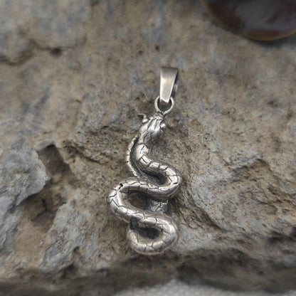 Ciondolo in argento 925 con serpente - CHANDAN