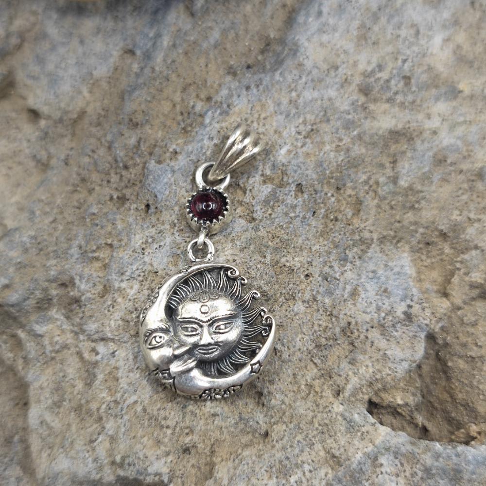 Ciondolo sole e luna in argento 925 - VASANTA