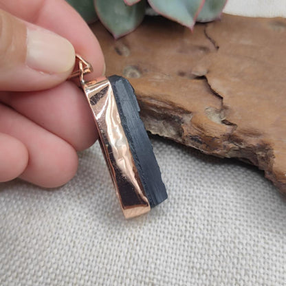 Ciondolo con TORMALINA NERA in rame - BLACK