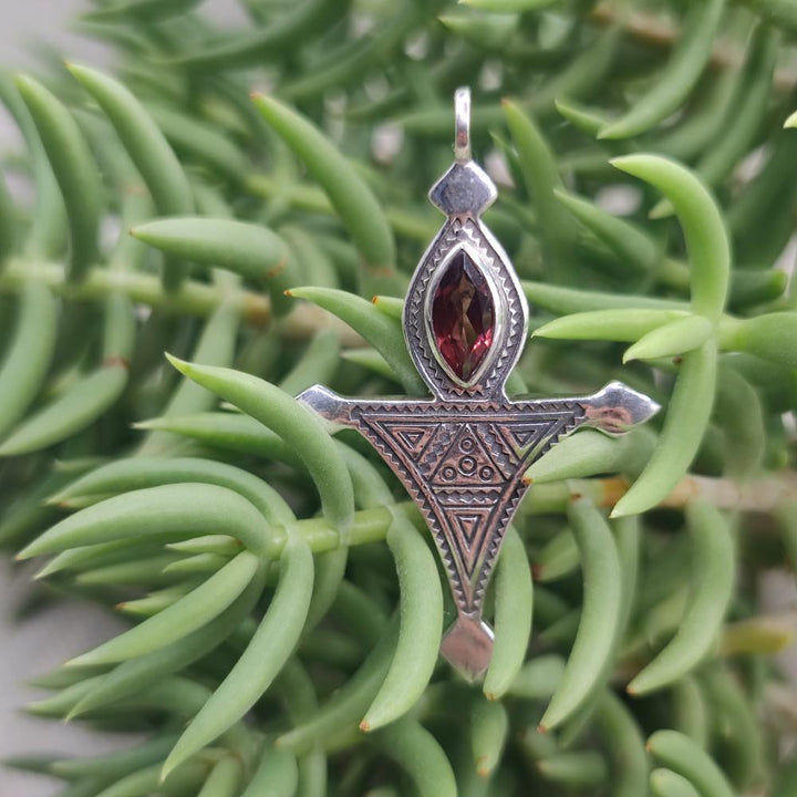 Ciondolo croce Tuareg in argento 925 con pietra - KOMKI