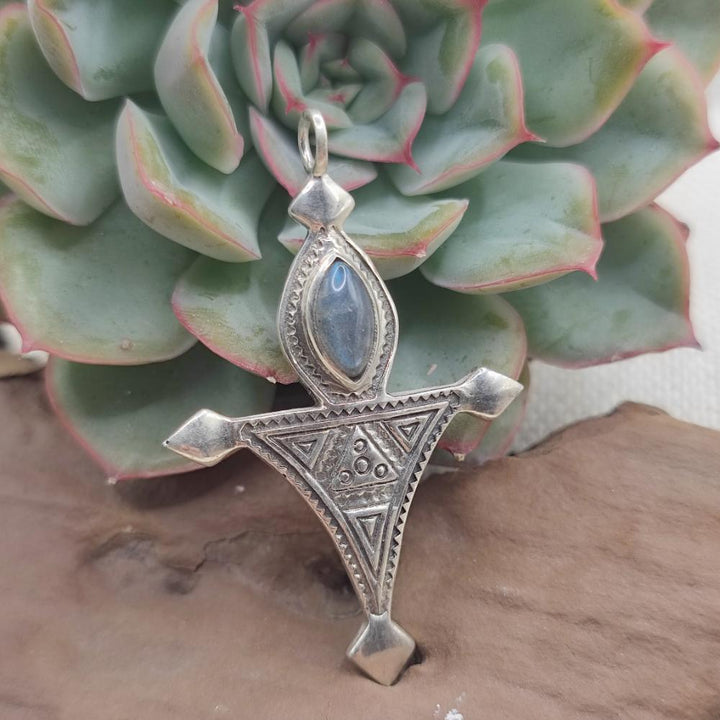 Ciondolo croce Tuareg in argento 925 con pietra - KOMKI