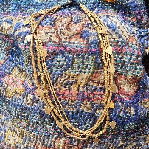 Handgefertigte Halskette aus Messing. ETHNISCHE Halskette