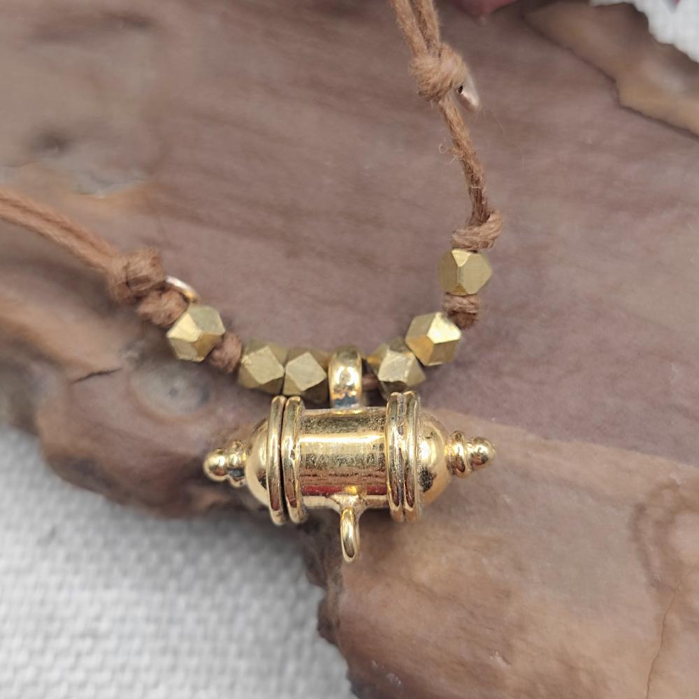 Collana artigianale con portapreghiere in ottone - SURMA