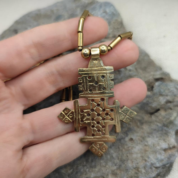 Collana etnica in ottone con ciondolo - RANIA