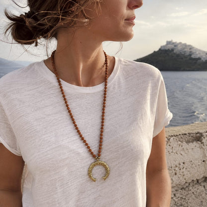 Collana etnica in ottone Rudraksha e ciondolo - JAMILA