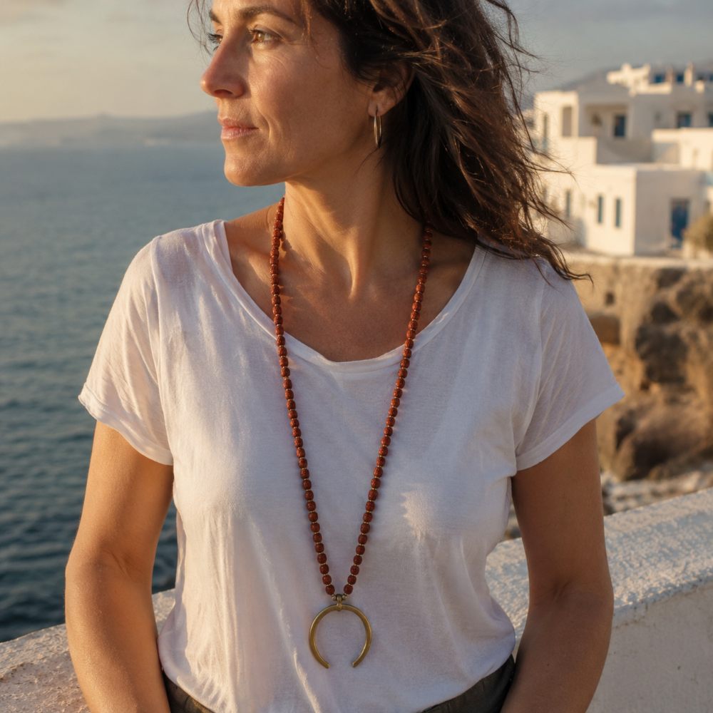 Collana etnica in ottone Rudraksha e ciondolo - ZAHARA