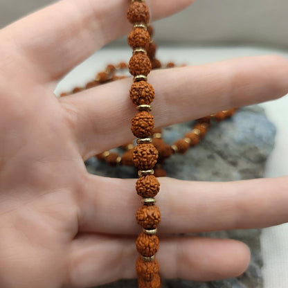 Collana etnica in ottone Rudraksha e ciondolo - FARAH