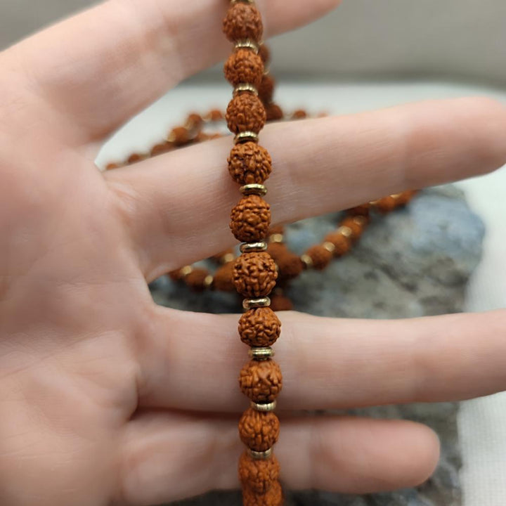 Collana etnica in ottone Rudraksha e ciondolo - FARAH