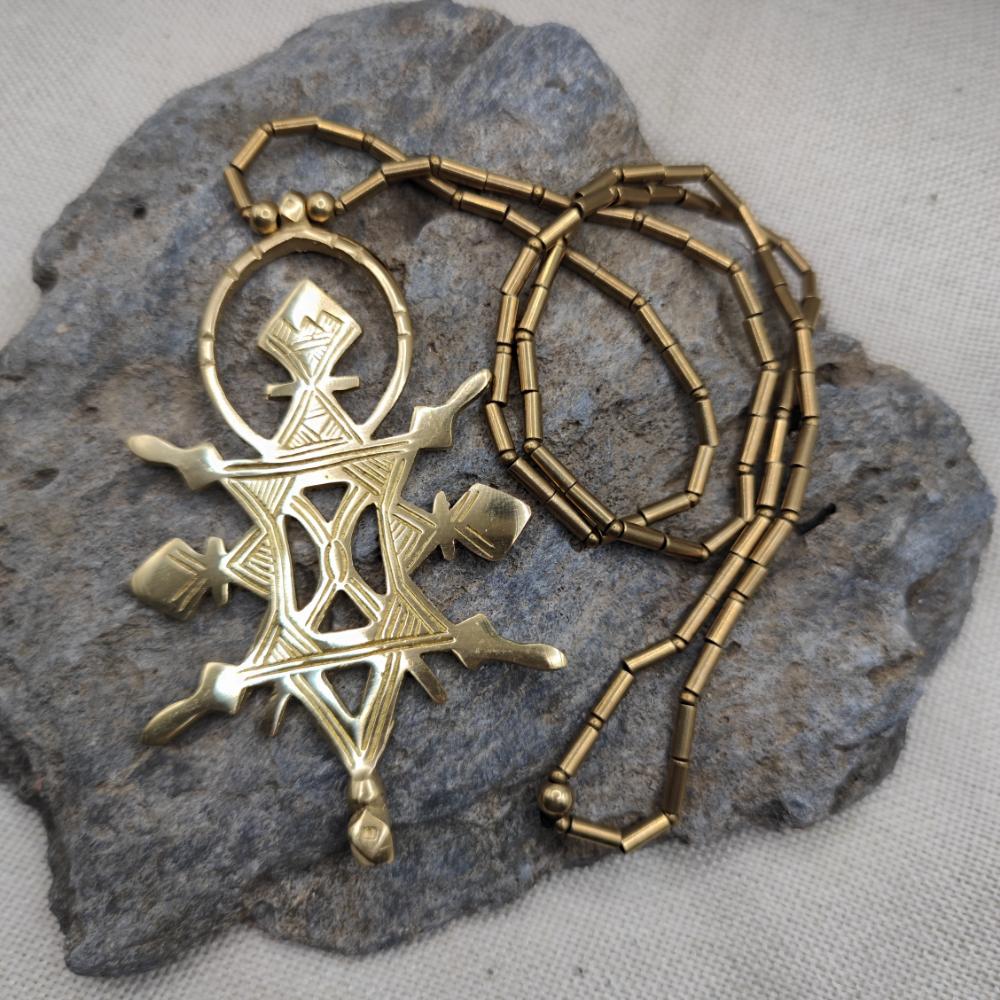 Collana etnica in ottone con ciondolo - SALMA