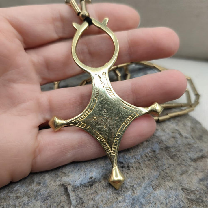 Collana etnica in ottone con ciondolo - ZAHINA