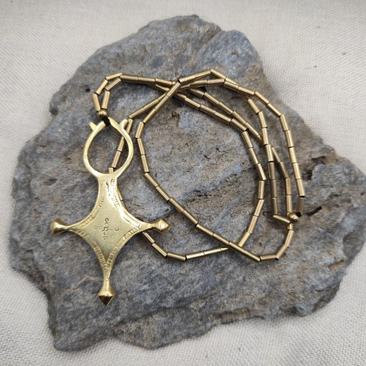 Collana etnica in ottone con ciondolo - ZAHINA