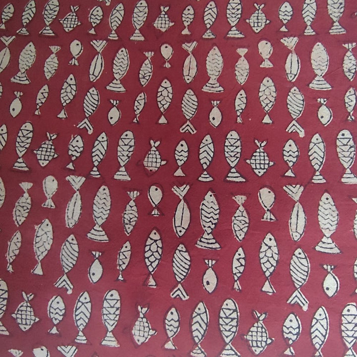 Copriletto etnico rosso in cotone con pesci