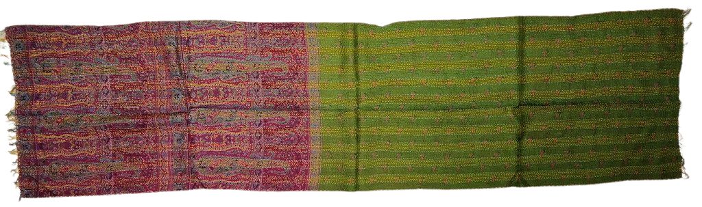 Sciarpa KANTHA con tessuti vintage misto seta ricamo a mano verde – immagine5