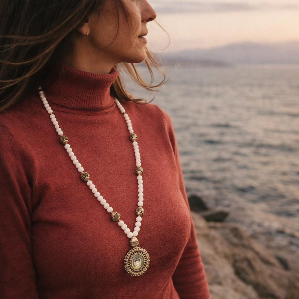 JAPA MALA con CALCEDONIO, Agata bianca e BUDDHA