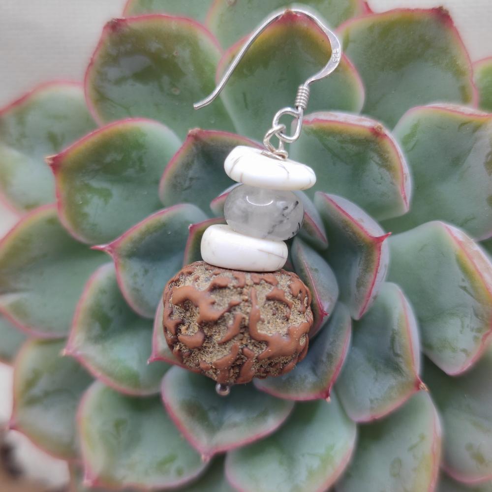 Orecchini etnici in argento 925 con rudraksha - DEMODAR