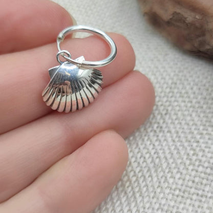 Orecchini argento 925 a cerchio con conchiglia - TANUKU