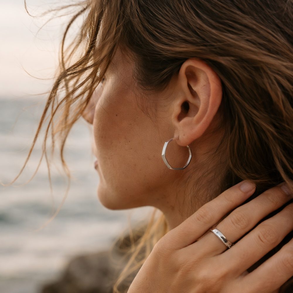 Orecchini Minimal in Argento 925 – Design Esagonale Moderno