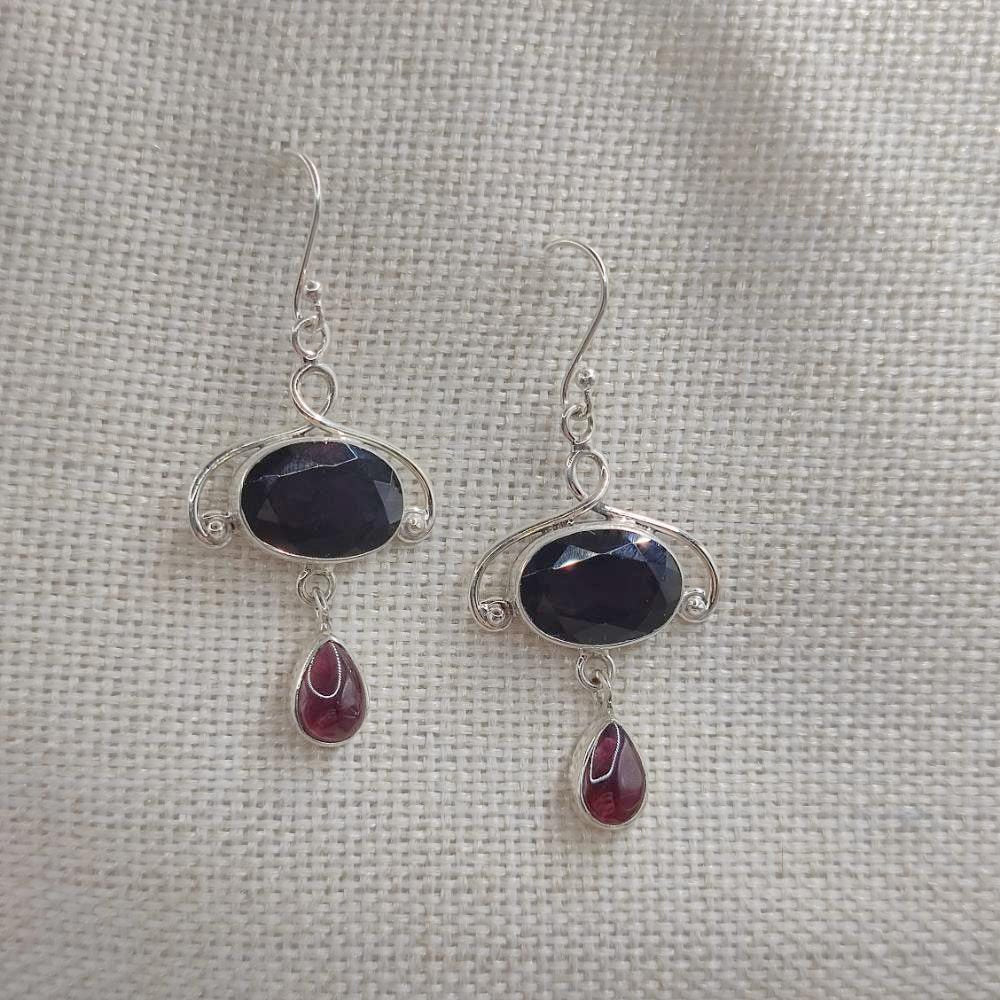 Orecchini etnici in argento 925 con granato - BEAS