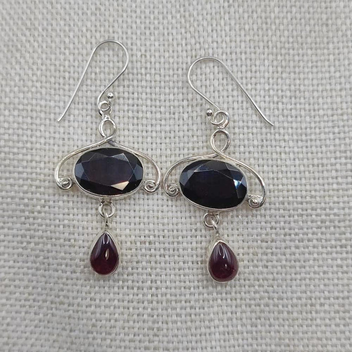 Orecchini etnici in argento 925 con granato - BEAS