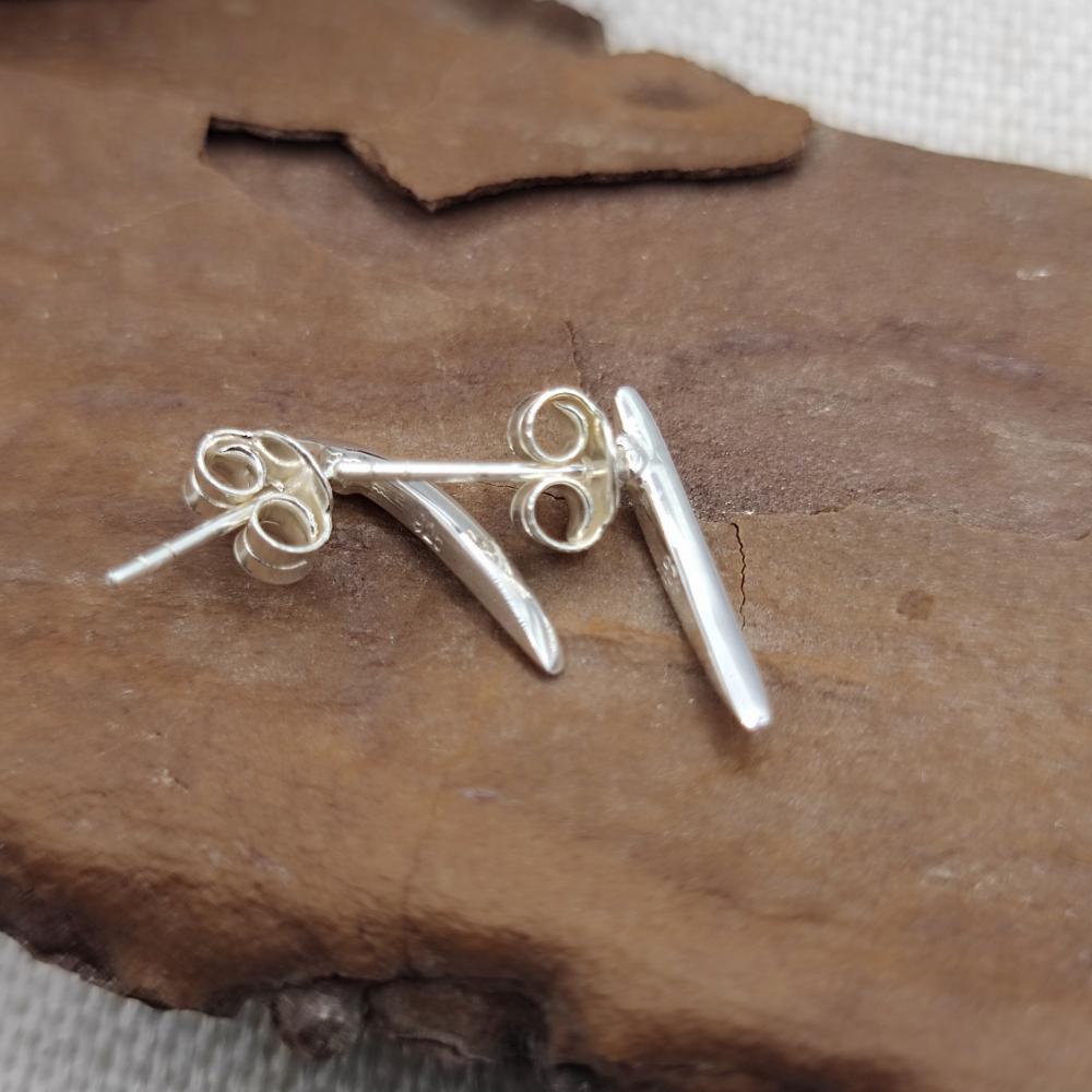 Orecchini Minimal in Argento 925 – Eleganza Essenziale